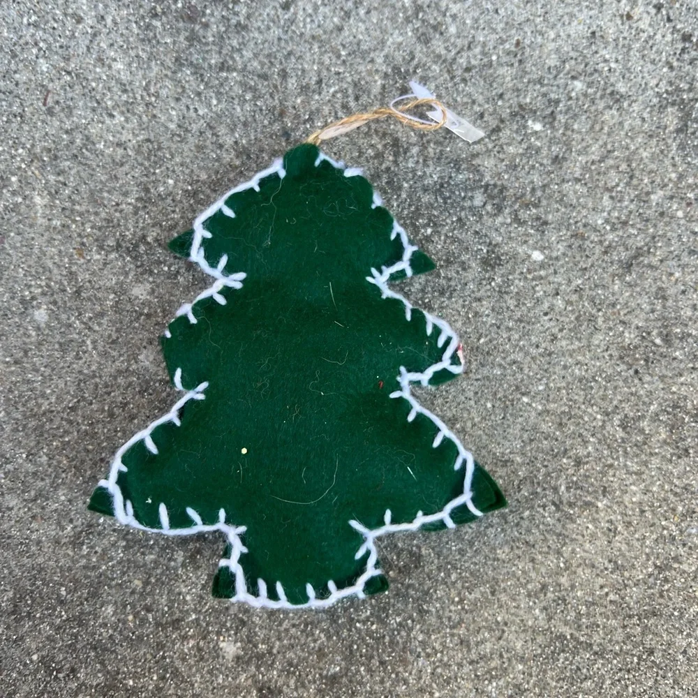 Green Felt Christmas Tree Ornament new with tags - Picture 10 of 12